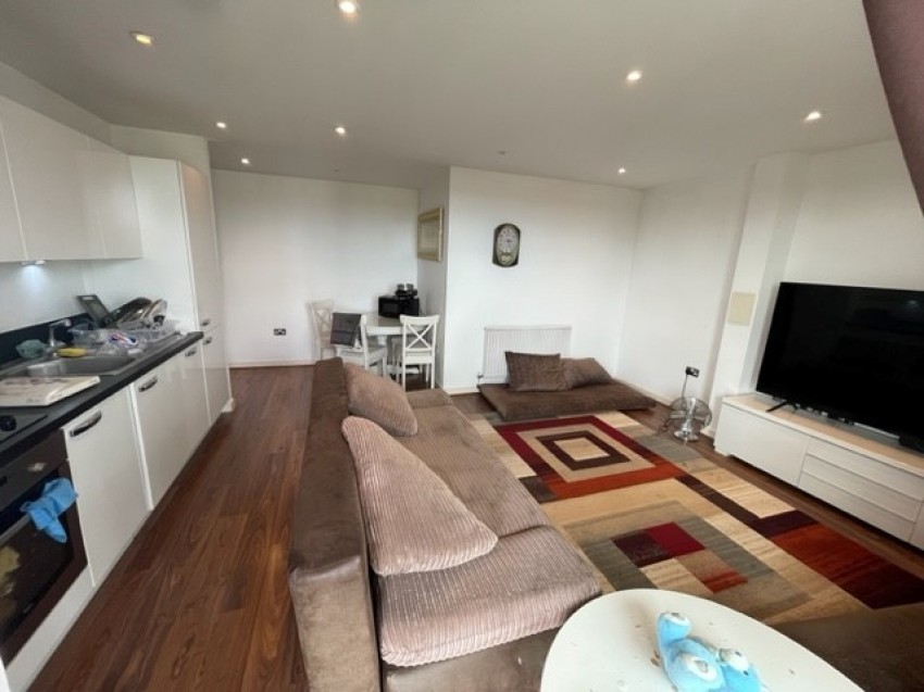 Images for Ravensbourne Court, 1 Amias Drive, Edgware EAID: BID:Harrow Branch