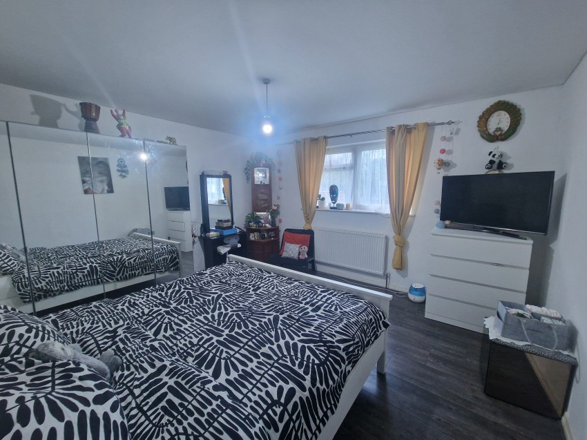 Images for Bilsby Lodge, Chalklands, Wembley EAID: BID:Harrow Branch