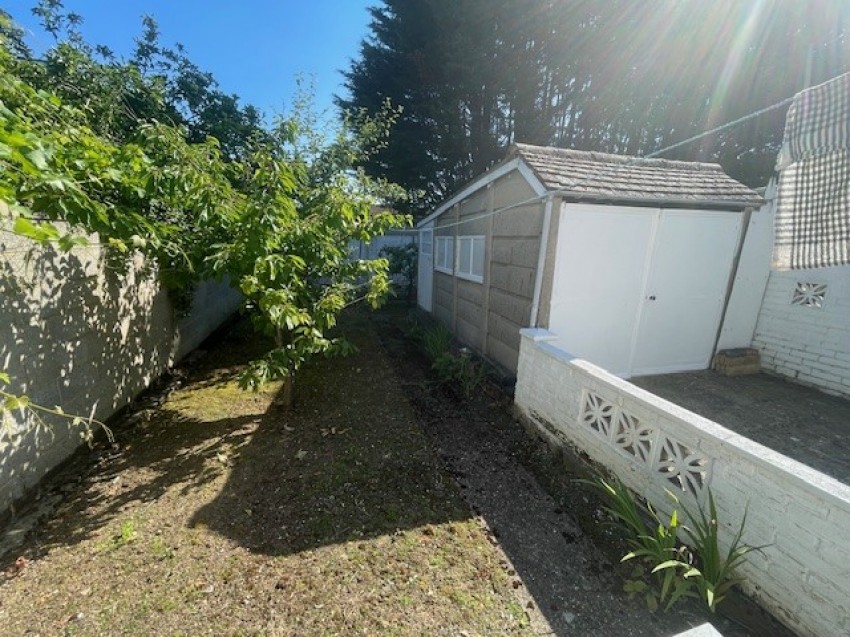 Images for Parkfield Drive, Northolt EAID: BID:Harrow Branch