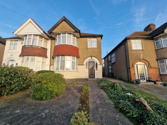 Randall Avenue, London