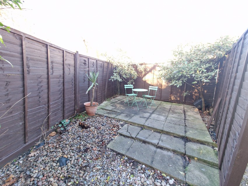 Images for Hughenden Avenue, Harrow EAID: BID:Harrow Branch