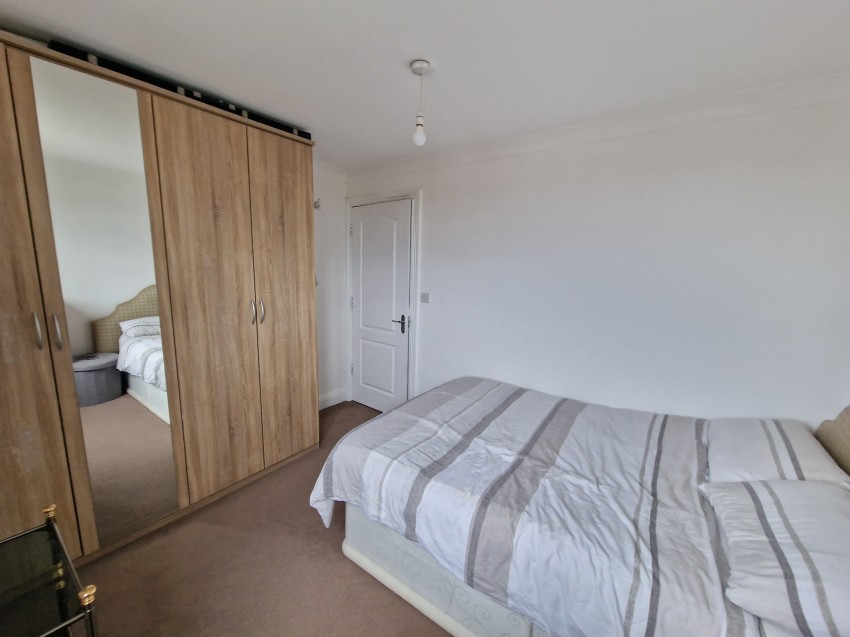 Images for Highfield Avenue, London EAID: BID:Harrow Branch