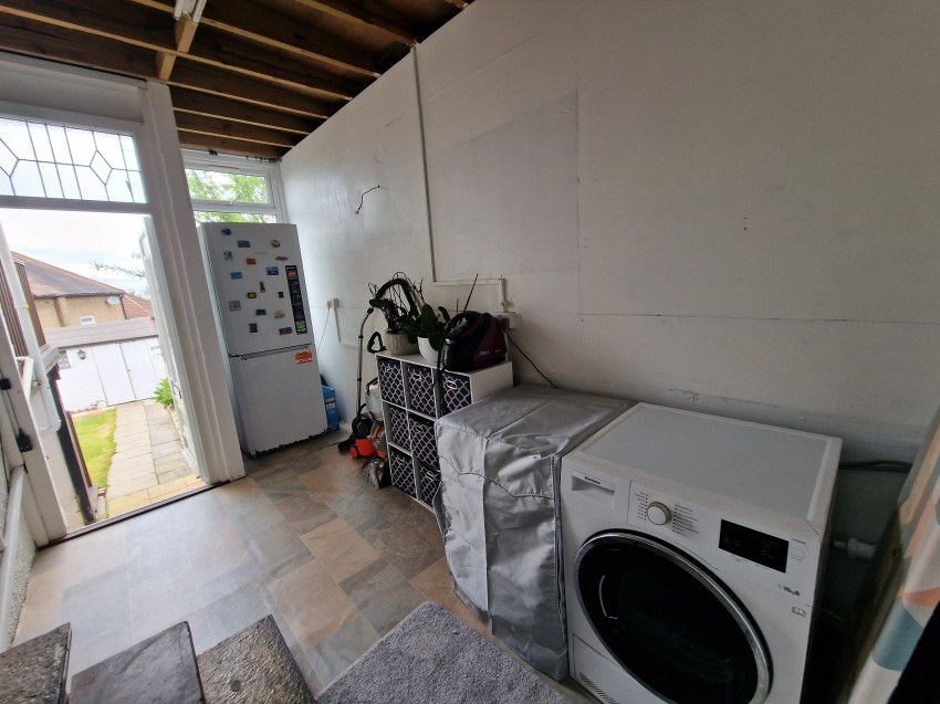 Images for Highfield Avenue, London EAID: BID:Harrow Branch