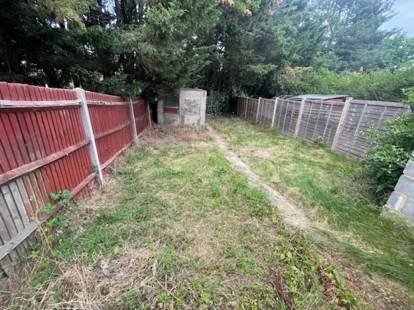 Images for Clifton Gardens, Uxbridge EAID: BID:Harrow Branch
