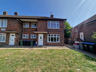Longley Avenue, Wembley
