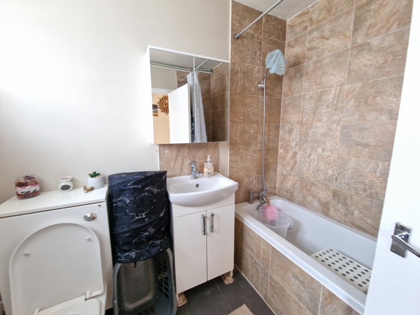Images for Longley Avenue, Wembley EAID: BID:Harrow Branch
