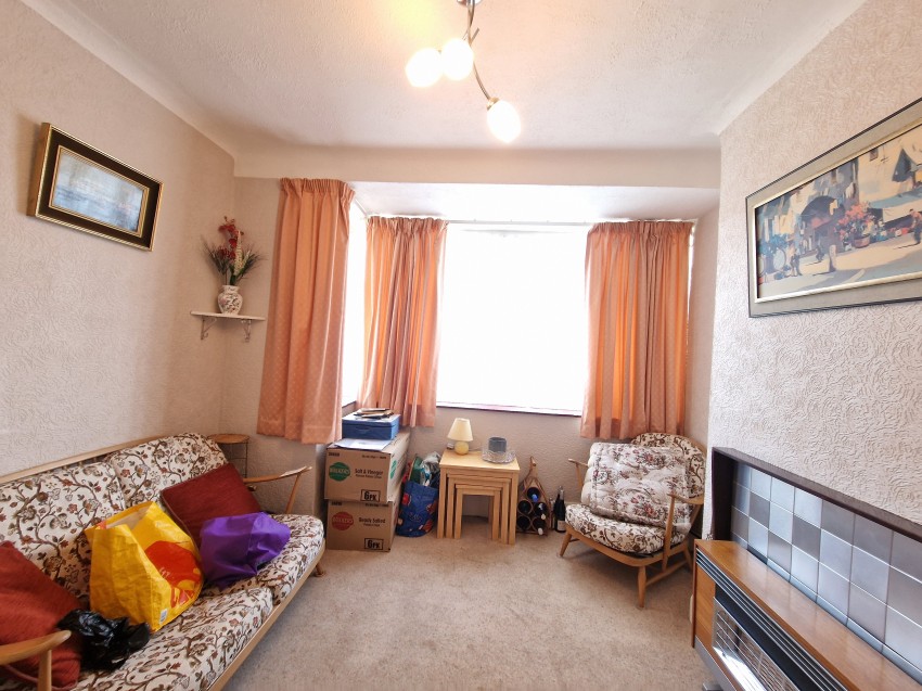 Images for Wood End Gardens, Northolt EAID: BID:Harrow Branch