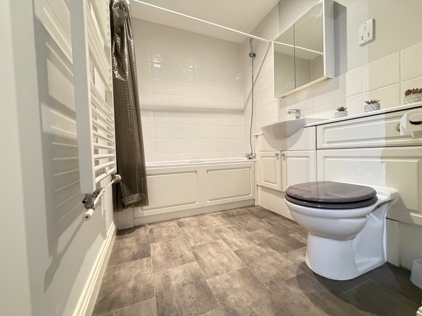 Images for Willow Court, Springwell Lane, Rickmansworth EAID: BID:Harrow Branch