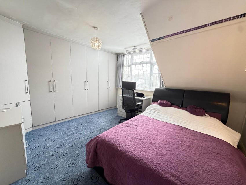 Images for The Glen, Pinner EAID: BID:Harrow Branch