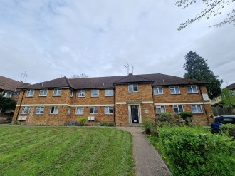 Roe Green, London