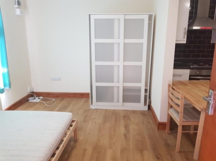 Images for Goldbeaters Grove, Edgware, HA8 EAID:Majorestates BID:Majorestates