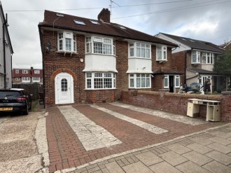 Methuen Road Edgware HA8