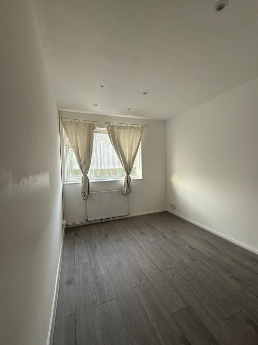 Images for Black Horse Parade High Road, Eastcote, Eastcote, Pinner, Middlesex, HA5 EAID:Majorestates BID:Majorestates