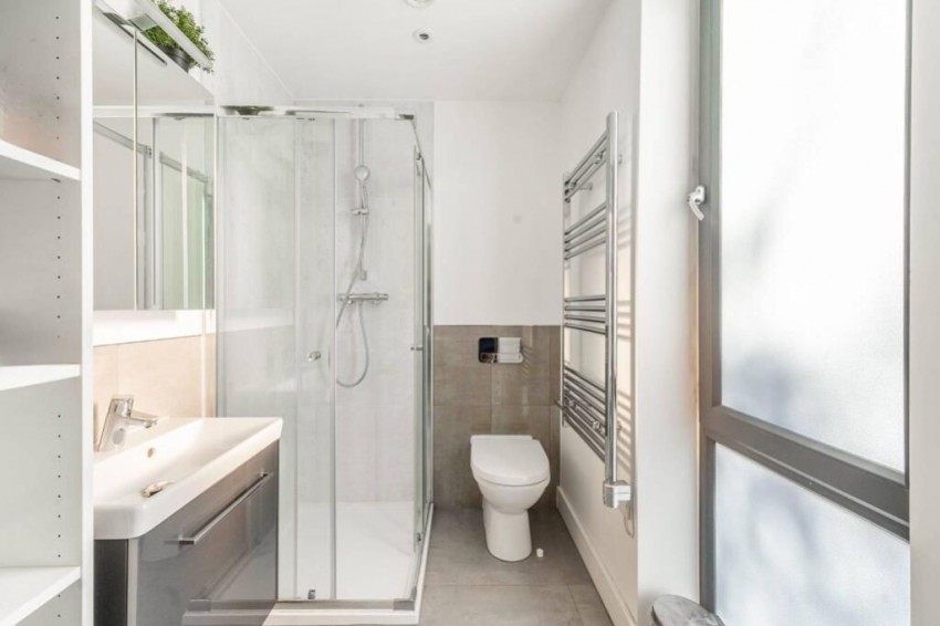 Images for La Reve, 19 High Street, Wealdstone, Wealdstone, Harrow, Middlesex, HA3 EAID:Majorestates BID:Majorestates