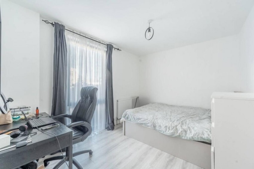 Images for La Reve, 19 High Street, Wealdstone, Wealdstone, Harrow, Middlesex, HA3 EAID:Majorestates BID:Majorestates