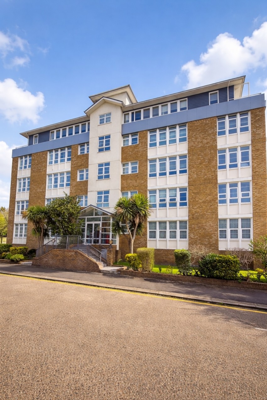 Images for Warren Fields Valencia Road, Stanmore, Greater London, HA7 EAID:Majorestates BID:Majorestates