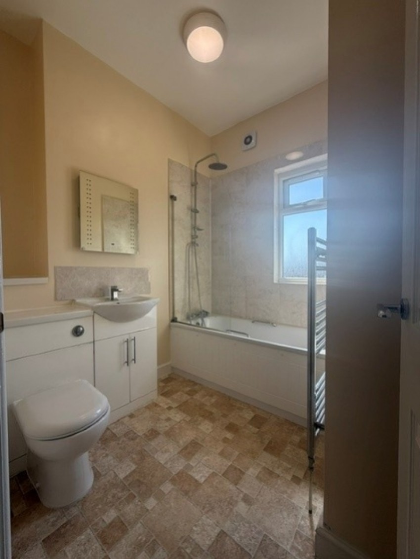 Images for 62d Warrington Road, Harrow EAID:Majorestates BID:Majorestates